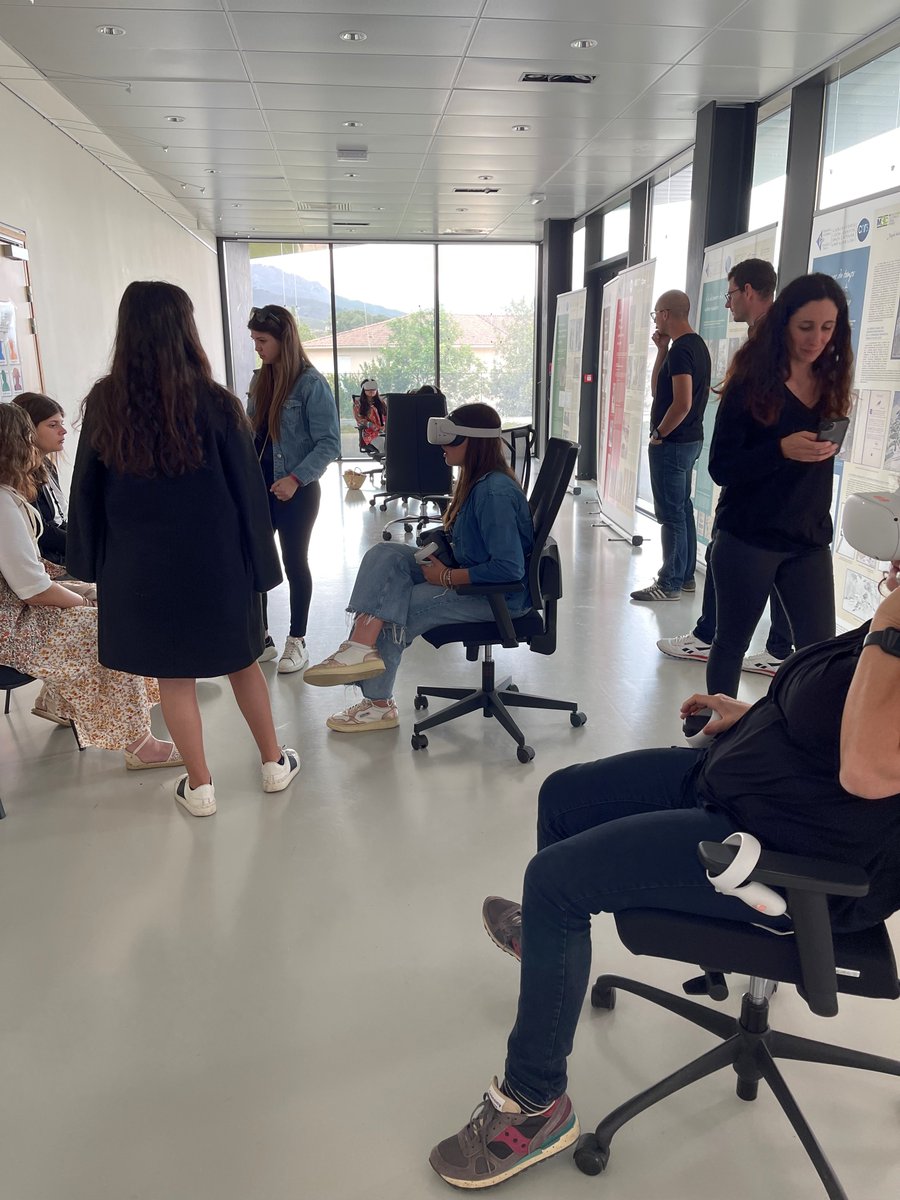 umrlisa's tweet photo. L'UMR LISA a eu le plaisir d'accueillir les lycéens de Bastia et de Sartène dans le cadre de l'appel à projet "Personaghji di Corsica" de @IsulaCorsica au programme : immersion avec les casques de VR et  présentation musée numérique.

#Univcorse #umrlisa #dr12_cnrs https://t.co/d8pYPqc7pm