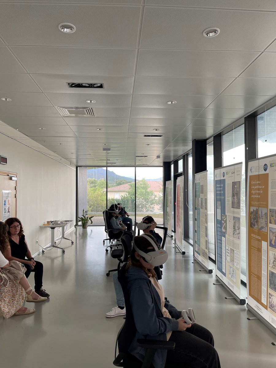 umrlisa's tweet photo. L'UMR LISA a eu le plaisir d'accueillir les lycéens de Bastia et de Sartène dans le cadre de l'appel à projet "Personaghji di Corsica" de @IsulaCorsica au programme : immersion avec les casques de VR et  présentation musée numérique.

#Univcorse #umrlisa #dr12_cnrs https://t.co/d8pYPqc7pm