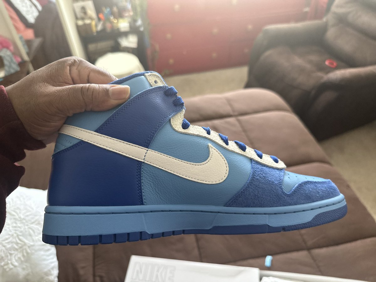 Vann_Jackson's tweet photo. @JustFreshKicks My #NikeByYou dunk highs and lows. https://t.co/bzv4mR2PNz