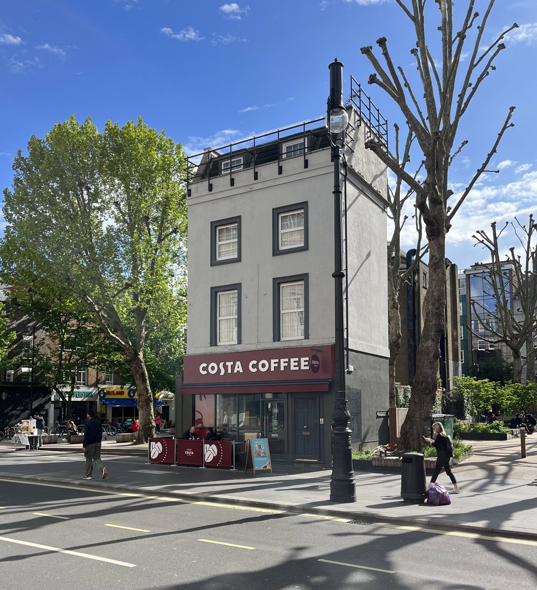 livinglondonhis tweet picture