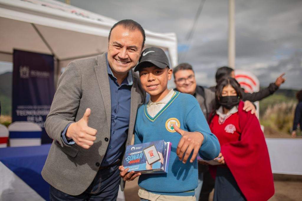 Napo Cadena tweet media