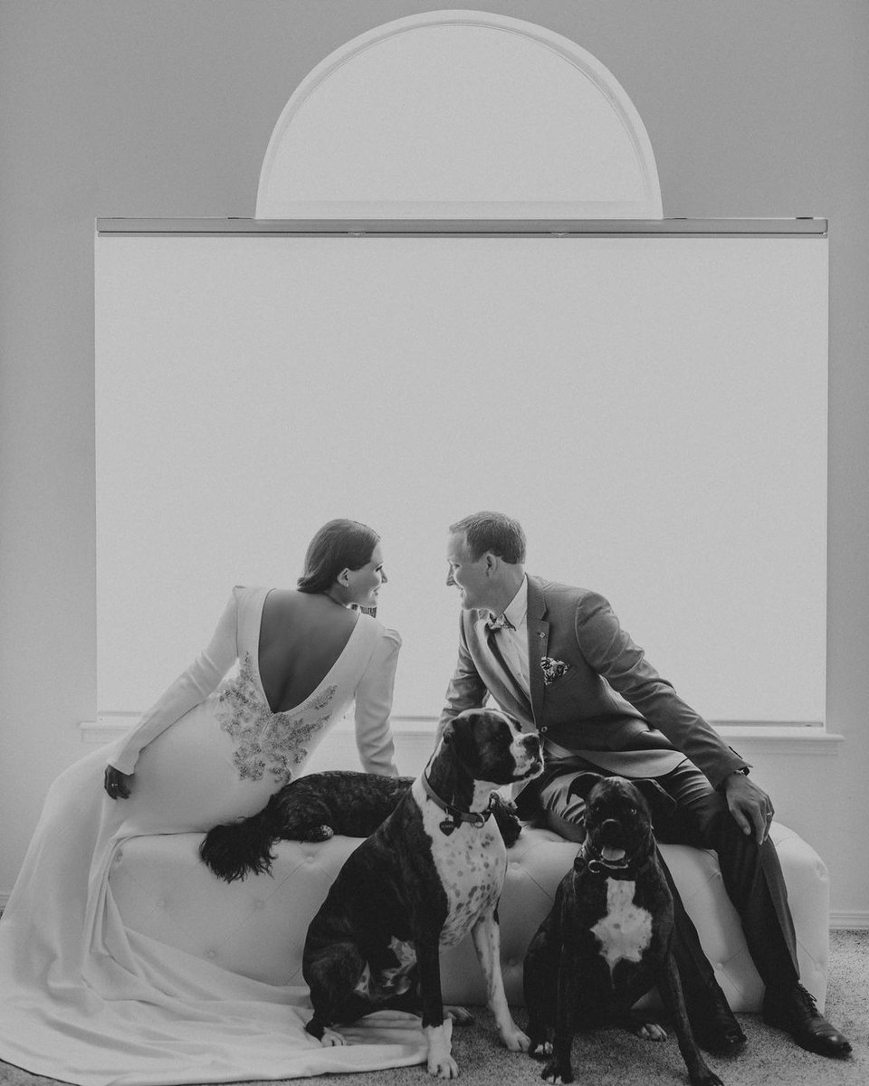 love each time I get to photograph these two love birds. Before, at the start of, during, and hopefully at the end of a worldwide pandemic. Each time it’s warmed my heart. So happy to finally photograph their wedding at long last!