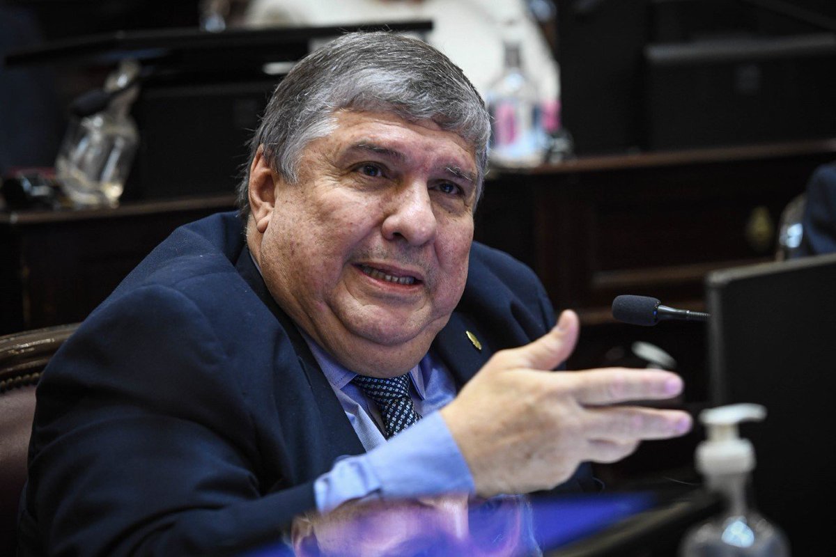 laruedanoticias's tweet photo. 🟣 Hace minutos / JOSÉ MAYANS, Senador FdT: "Con la deuda por 100 años que dejaron, ahora hay un esquema de periodistas que intentan proteger a la Corte y al gobierno de Macri. Esta es la Corte que tenemos. Una persona me dijo que la Corte está dispuesta a hacer..." SIGUE https://t.co/4A37B1kxl4