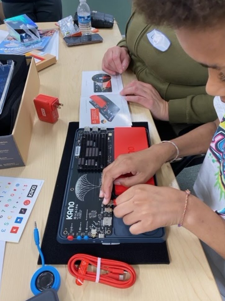MMartConsult's tweet photo. 206 events in 10 days with 25,116 attendees at #SuncoastRemakeDays! @MMartConsult is proud to have hosted #BuildCodeGo again and to have added 3 #Virtual #professionaldevelopment classes on #AppliedDigitalSkills! @ThePattersonFdn @SuncoastCGLR @RemakeDays @remakelearning https://t.co/BOvfedgVvs