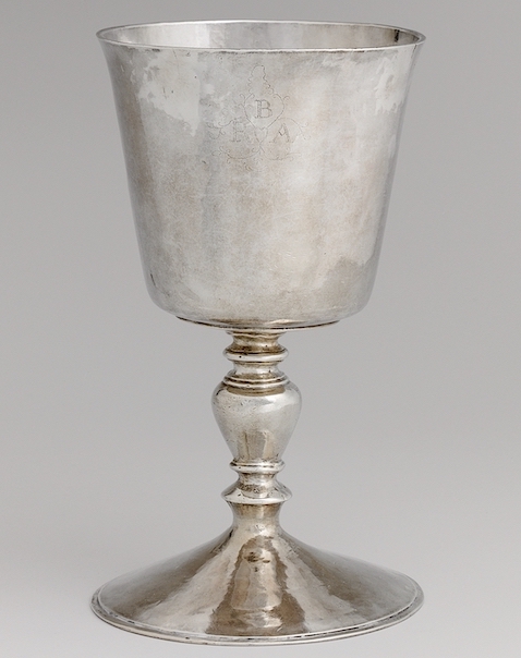 HeritagePaths1's tweet photo. A fabulous find in a client's research was the discovery of a silver wine goblet made in the mid to late 1600s and now housed at the Metropolitan Museum of Art. https://t.co/uKehBhKigb #genealogy #history #ancestry https://t.co/3c0wr92rtm