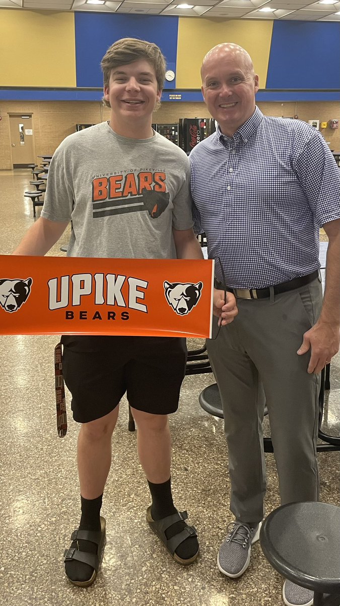 gjustice21's tweet photo. Welcome @hartline_8 to the @upikebears family. @UPikeBase commit is receiving an academic scholarship from UPIKE this morning. https://t.co/NzH7M1RSUm