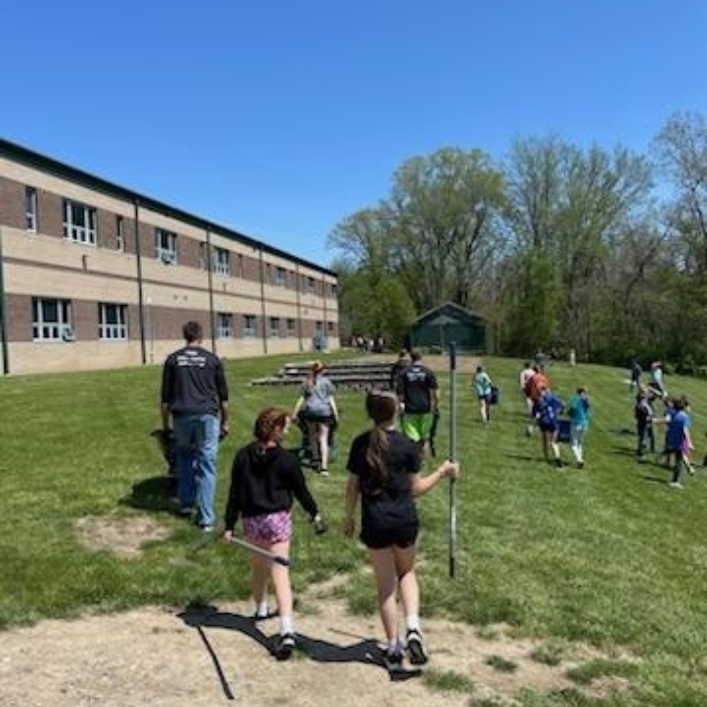 VanBurenSchools's tweet photo. What a beautiful day to complete our community service!  Our Medieval Garden looks amazing. Thank you United Way of Hancock County for your help today!  #beablackknight #daysofgiving https://t.co/zP8GojQadN