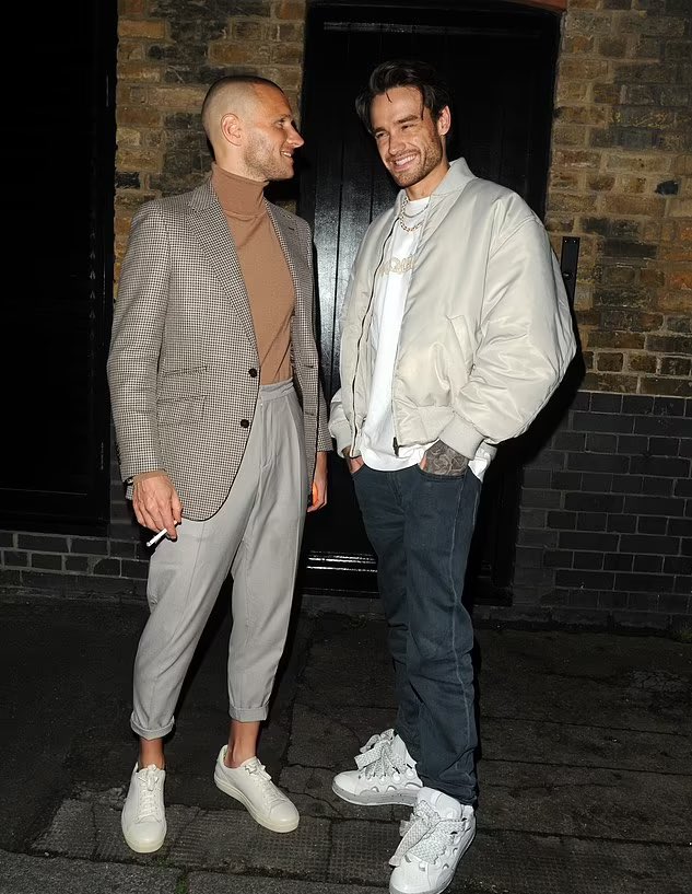 LiamArgHQ's tweet photo. Liam junto a Jamie Scott en Londres recientemente ✨

©Timmie/GoffPhotos https://t.co/5iyTwPikko