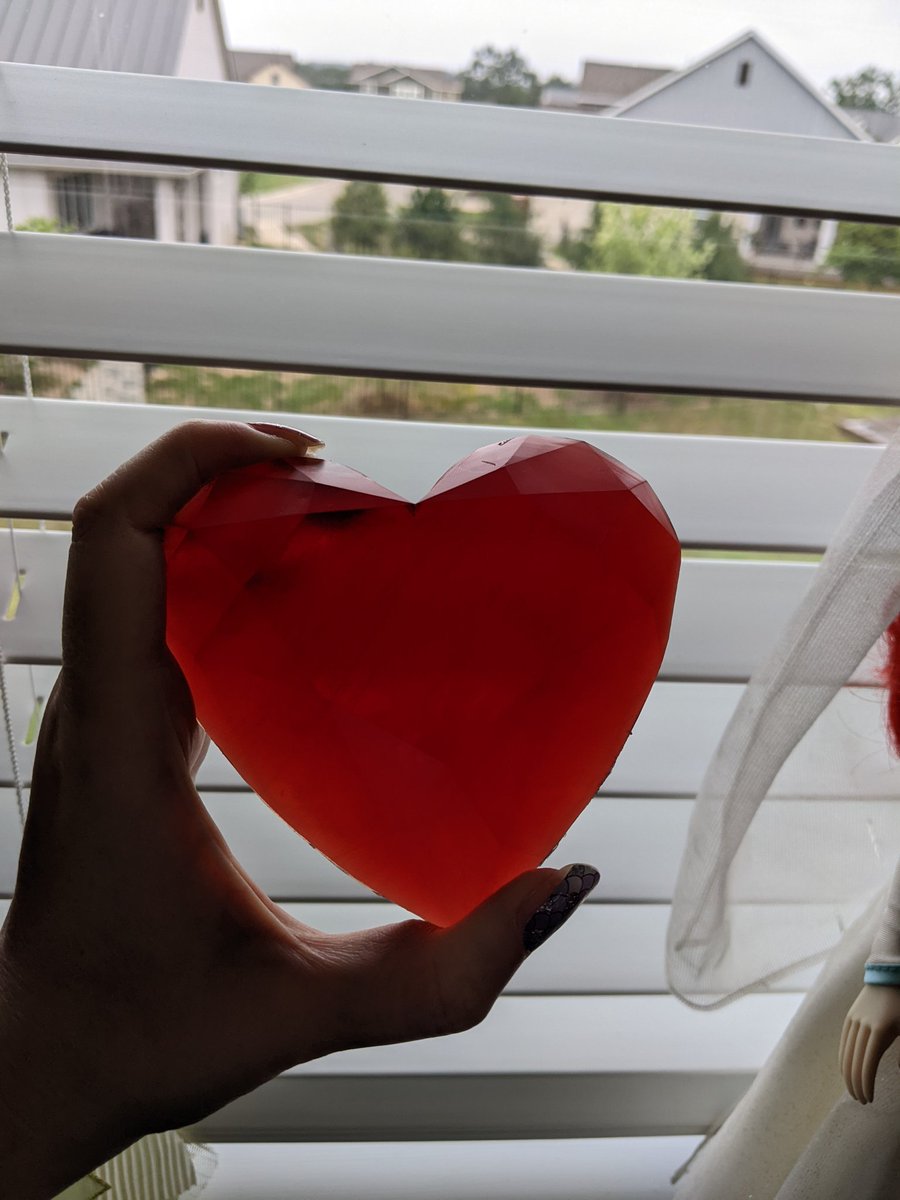 PrincessOfBlogs's tweet photo. By the magic of the Heart Stone!
#jewelriders #heartstone #tamara #jewelpower https://t.co/3t0vqexToa