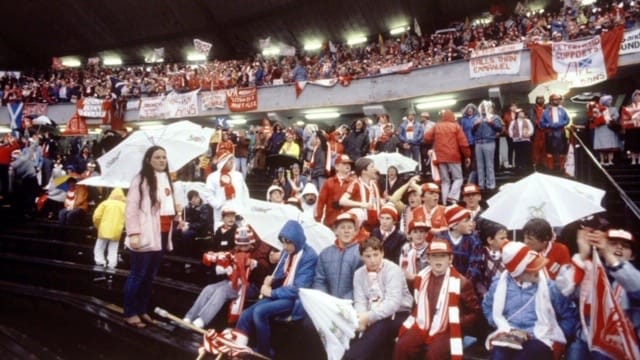4theharv's tweet photo. ⭐⭐ HAPPY GOTHENBURG DAY DANDIES! 40 YEARS! ♥️🤍⚽
Looking forward to meeting up with some of the other '33' this weekend!
Including
@SteveGerrard70
@BrianTa14113301
& others.
#gothenburg40
#aberdeenfc
#standfree
#dandies
#realwho
#tattie https://t.co/s183awJsYy
