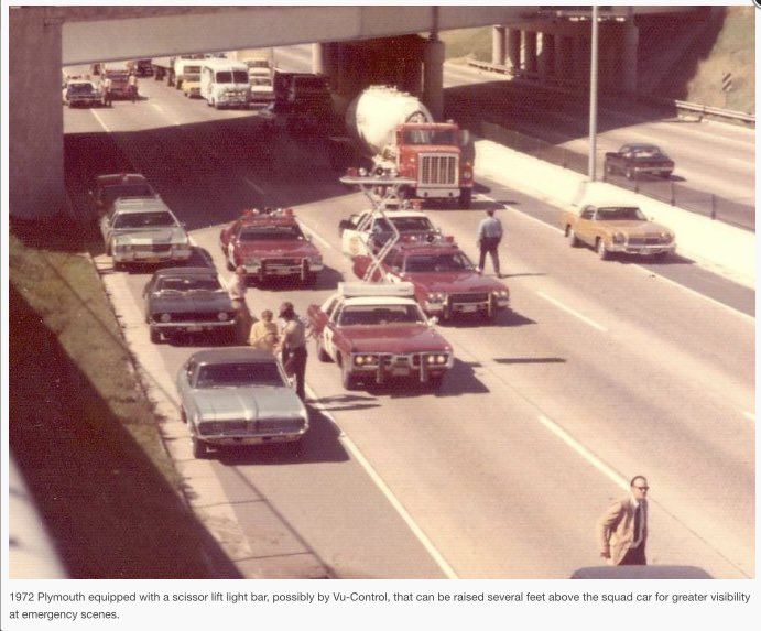 MSPPIO_NW's tweet photo. #ThrowbackThursday 1972 Plymouth Fury I - final year for the white roof. Pictured is a ‘72 equipped w/a scissor lift light bar that can be raised several feet above the squad car for greater visibility at emergency scenes. https://t.co/CyaHx5I7Dd https://t.co/5xI9CvsX5c