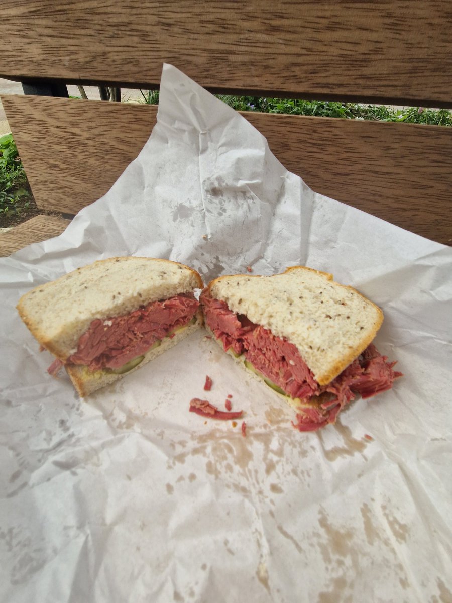 chris_joannides's tweet photo. Tongue & Brisket in Goodge Street. Wonderful salt beef sandwhich on rye bread with English mustard and sliced gherkins.
It's not local but definitely worth a trip to Central London-lush!
#saltbeef #BEEF #Sandwich #jewishfood #Delicious #beefboy https://t.co/wOTasWxmZk