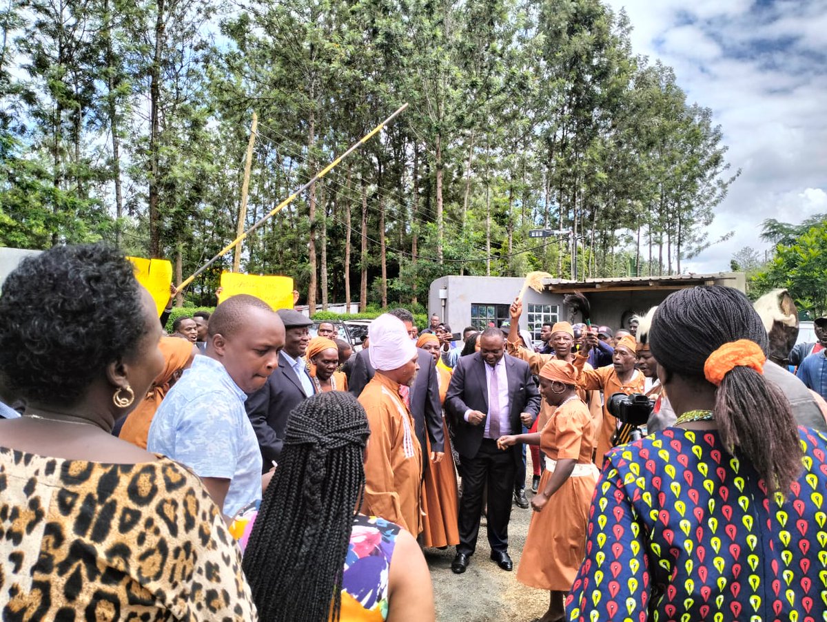 TeamNguvu's tweet photo. Chamber President @Ngatia_Richard and incoming CVP arrive in Sagana, Kirinyaga County  for  interactions with @kenya_chamber directors from Central Region.  
@Ngatia_Richard has opened an unsailable lead against his fist-timer vice. Ngatia is poised to retain his position. https://t.co/sy3DaocbEf