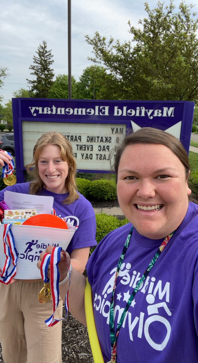 Middie Olympics on the MOVE!!! We know Olympics won’t look the same this year, but we can’t wait to see all the fun that happens in the classroom with our ‘on the MOVE” buckets!! 
#middierising 
<a href="/MiddletownOH/">Middletown City Schools</a> <a href="/MayfieldTweets/">Mayfield Elementary</a>