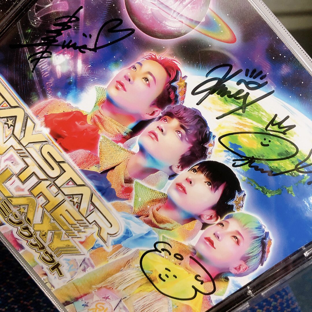 uoykh__'s tweet photo. アルバム発売おめでとう！みんな優しいところで長生きしてください https://t.co/K9lqIEcBKY