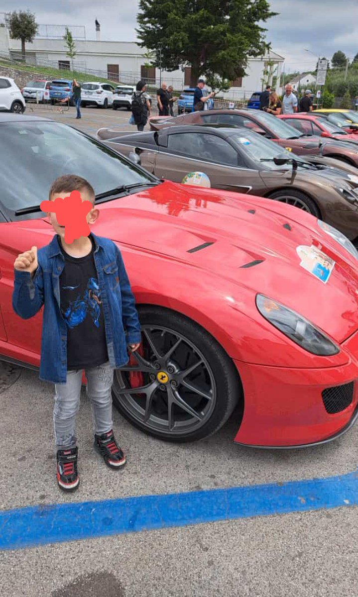 lucananni1010's tweet photo. #Nipotino amante della #Ferrari come zio Luca 💖💖💖💖 #essereferrari DNA a pistoni❤️ https://t.co/6fJ1JZFwHL