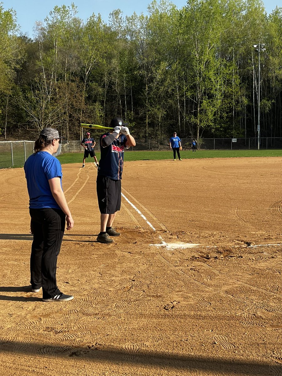 GriffinZmith's tweet photo. 5-1 on the season so far! @BlueChew/@JLBUS / @WillyMcCoys softball team is on a tear! Let’s keep it rollin’ and get after more wins! 🍻 🥎 https://t.co/xbLFNU1RM8