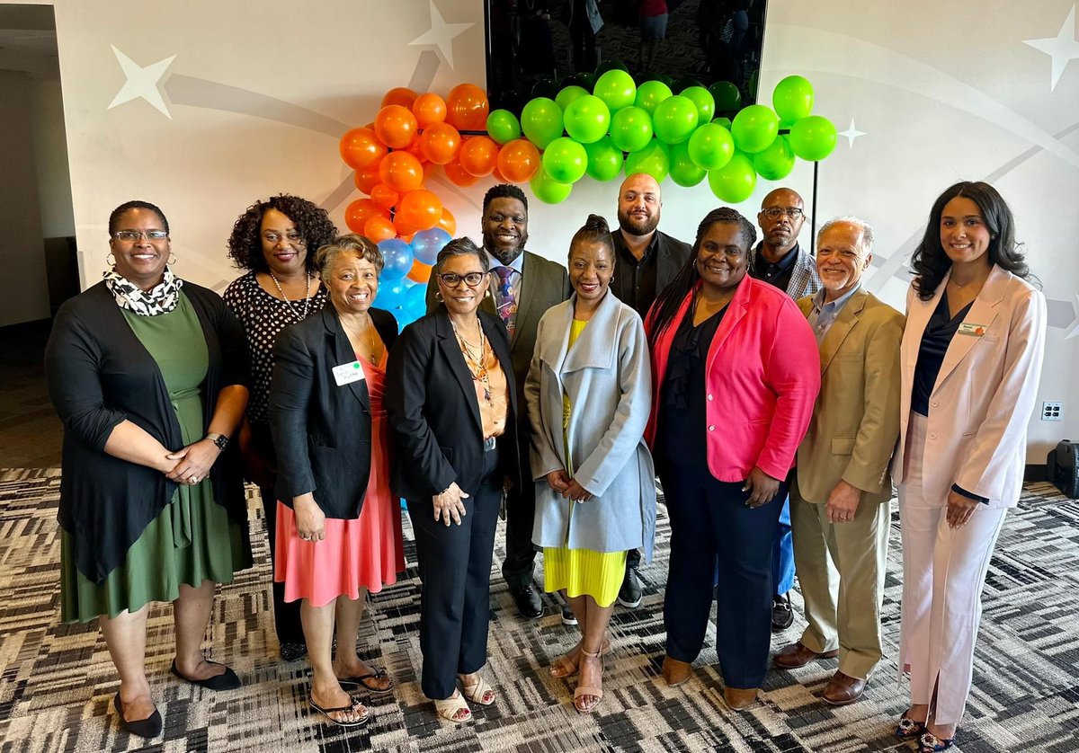 torrestocker's tweet photo. I’m honored to serve the @ColaChamber as a business coach for the Minority Business Accelerator Program. This opportunity has exposed me to like-minded individuals with a Win-Win Mentality.

#TorreTalks https://t.co/AMloDhddzR