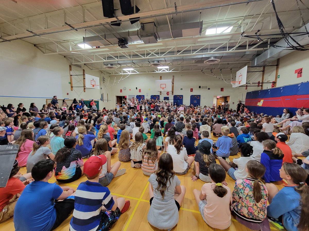 MrsDiNorma's tweet photo. How great to have our entire @CobblesElem community together for our 1st full building assembly since 2020! #SpringConcertPreview
@PCSD_Music @PenfieldCSD https://t.co/MOiD2LtcXB