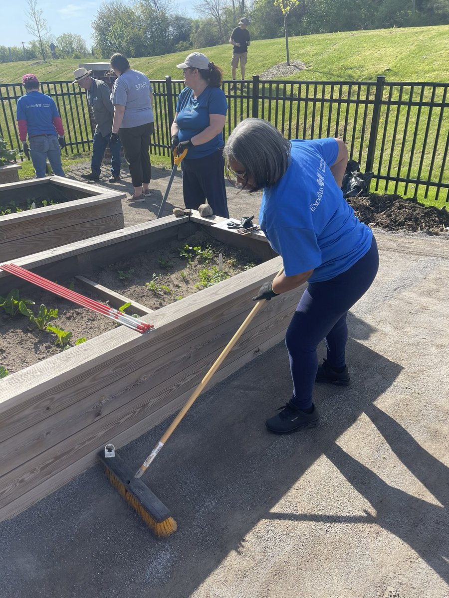 YMCARochester's tweet photo. It’s the #DayOfCaring! We’re starting out here at Schottland with @ExcellusBCBS &amp; @PwCUS working their way around! https://t.co/n3mFF6Jb3P