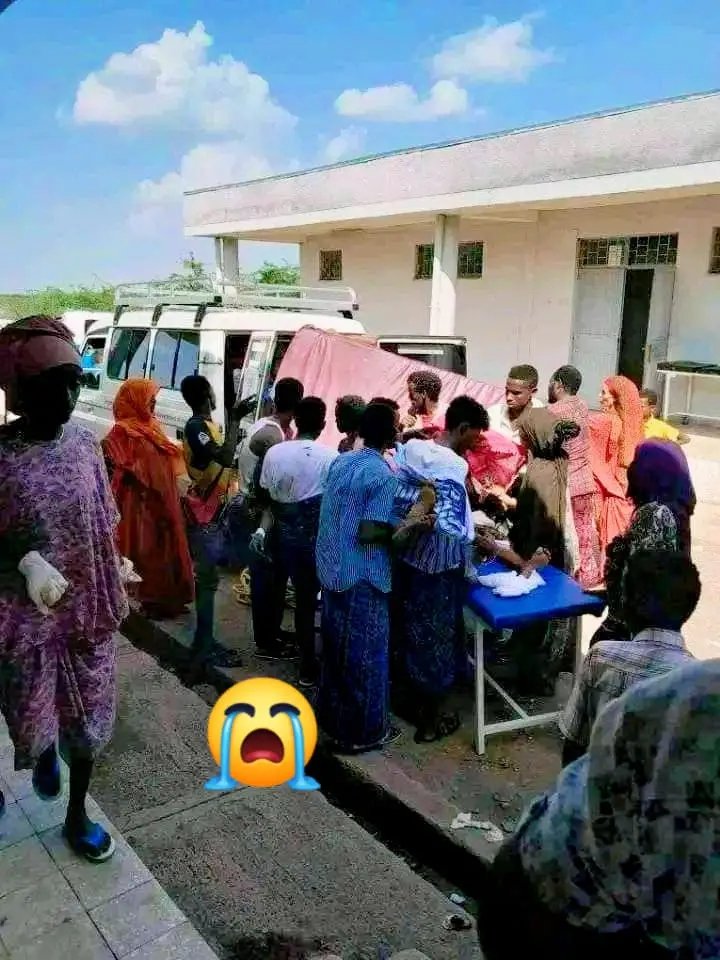 omarenhab_3's tweet photo. #Sad_news๐ญ
#Kasagita, the scar of war, continues to be bombed. Even today, three people lost their lives in the explosion, but for how long ๐ญ
#AttentionAfar
#Attention4kasagita๐ญ
@AbiyAhmedAli
@EthioHRC
@DanielBekele
@DemekeHasen
@Awelarba https://t.co/sQViSOHtqx