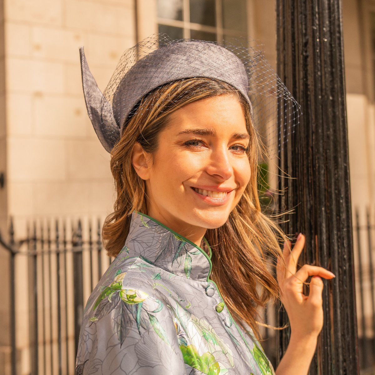 Effortless elegance of a pillbox hat - a great choice when you need to wear a hat all day at the races or for a wedding.  

Visit @favourbrookwomenswear on Pall Mall and try on our hats with their stunning collection of formal wear.

#weddingfashion #racedayfashion #royalascot