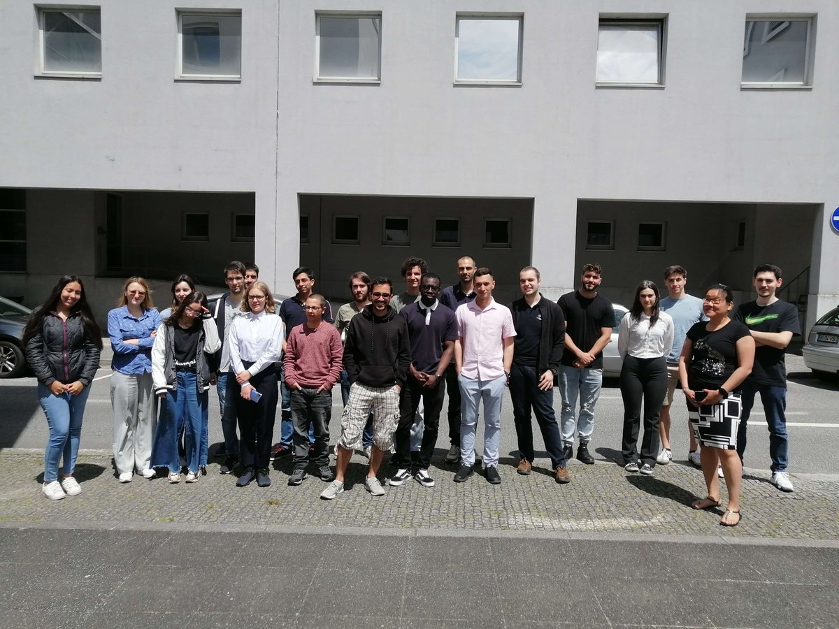 We had a blast at the Porto Hackathon 🇵🇹🚀

Huge shoutout to our amazing hosts <a href="/acmfeup/">ACM FEUP Student Chapter</a> @feup_porto <a href="/UPorto/">Universidade Porto</a> 👏 and a special thanks to all the talented participants who brought their A-game and collaborated brilliantly 🤝✨

Together we learnt, hacked and built #unikernels 🐒