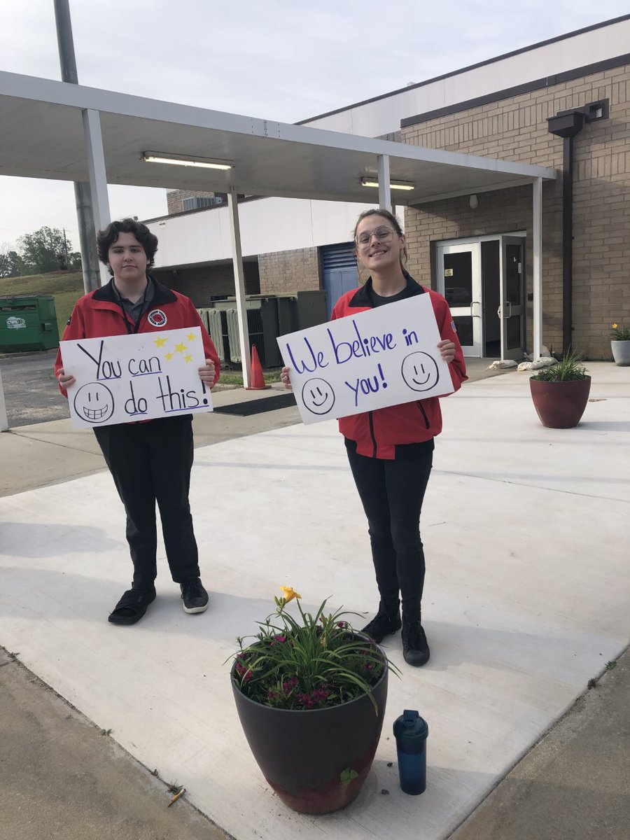 Today is the first day of testing at Francis Mack Intermediate and our Corp greeted all students with signs of encouragement this morning as they entered into school! #encouragement #ibelieveinyou #youcandothis #cityyear