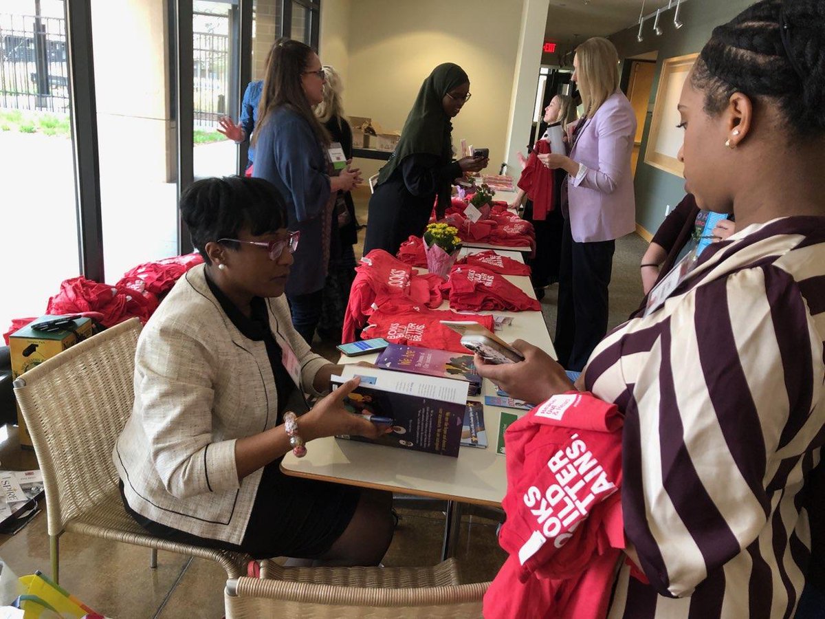 ReachOutRead_MN's tweet photo. What an amazing morning we had on Tuesday celebrating the transformational power of literacy! Thank you again to our generous supporters and sponsors, and our special guests @DrArtikaTyner and @csittenfeld. #readtogethermn #booksbuildbetterbrains https://t.co/34s4xp8adJ