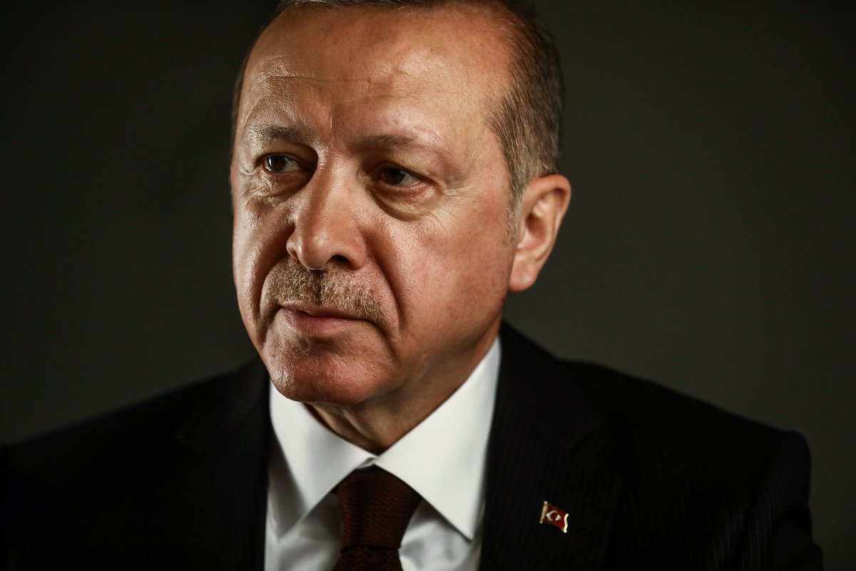 bpthaber's tweet photo. Erdoğan: Size küçük bir siyaset tüyosu vereyim. Çirkinleşen taraf, kaybedeceğini anlayan taraftır. https://t.co/r4A5O3GnWW