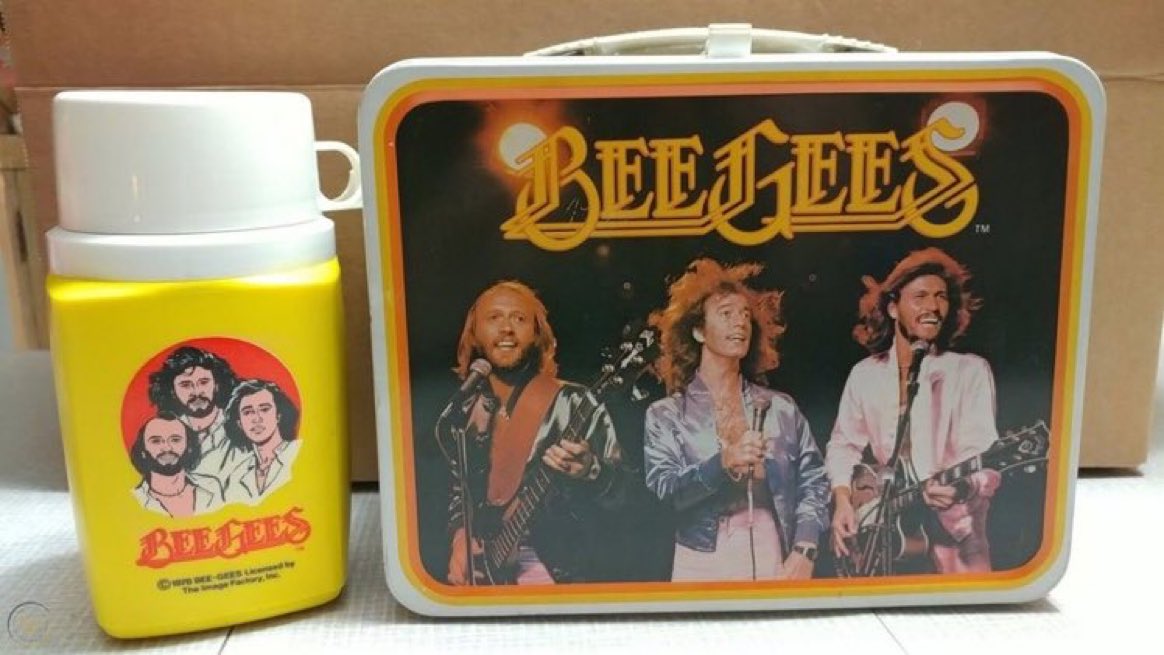 Super70sSports's tweet photo. How deep is your lunch? https://t.co/VZQassVFVf