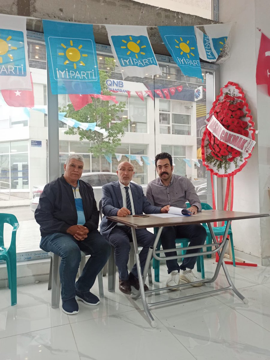 avirfansonmez's tweet photo. Kamu Mühendisleri Platformu İl Temsilcileri seçim merkezimizi ziyaret ederek kamu mühendislerinin özlük haklarının iyileştirilmesiyle ile ilgili bilgilendirmede bulundular.
Kamu mühendisleri, şehir plancıları ve mimarlarımız kadro, ücret ve özlük haklarında hak ettikleri değeri almaları için gereken destekleri vereceğimizi tekrar hatırlatmak istiyorum.

@kaMUhendisleri
