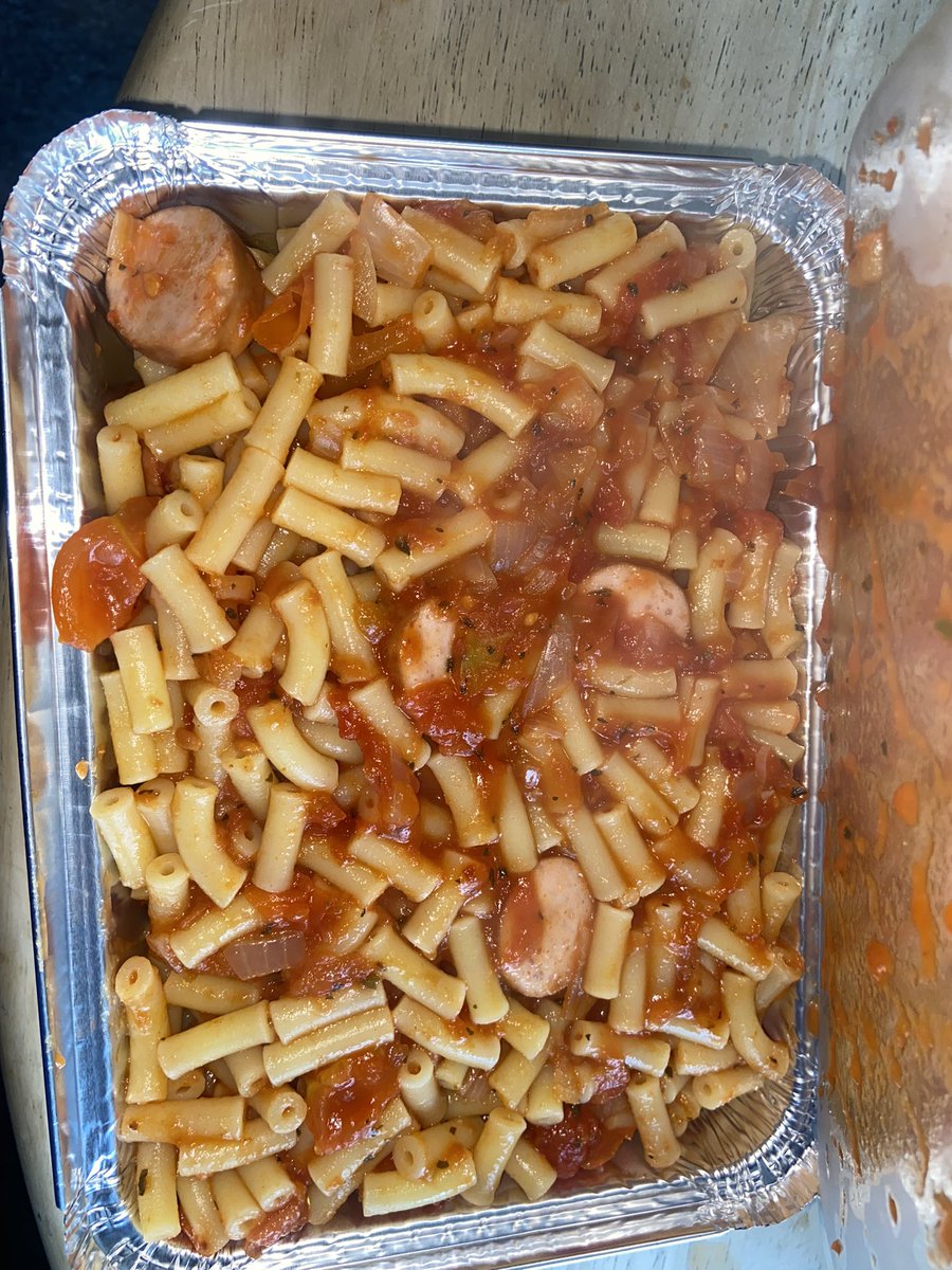 maryhillextra's tweet photo. Todays cooking group at @aspireincuk Garscube Road service, we made homemade mac n cheese, it tasted as good as it looks😋We had someone who couldnt have cheese and changed it up for a tomato pasta which just looked as good😍
#cookingonabudget #lifeskills #supportlocalcommunity https://t.co/8yoBwGmVJb