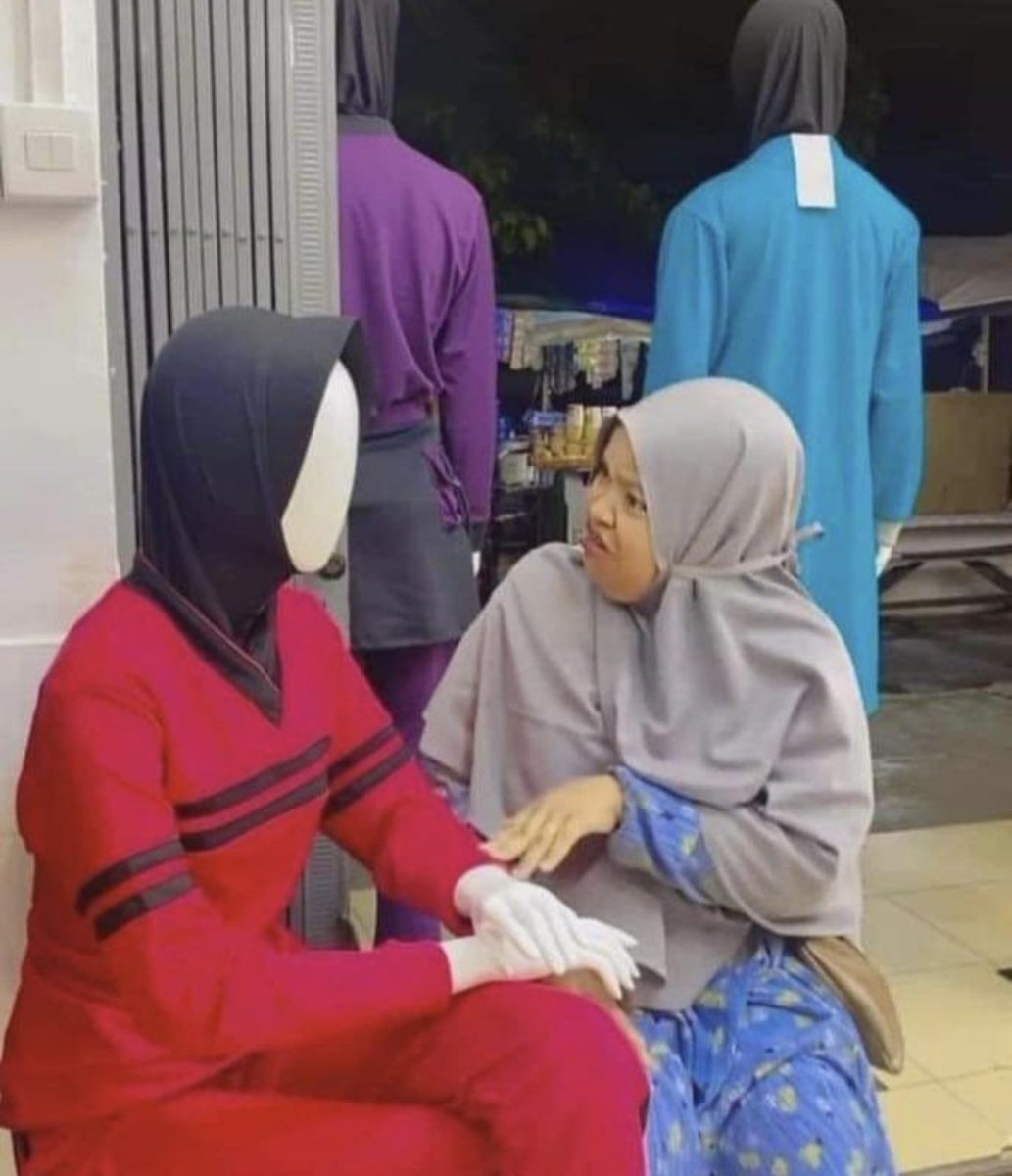 Solusi buat cwi2 yg suka ghibah gk punya partner,,di toko,di dapur,di kebon...
Olweys ghibah😂😂😂