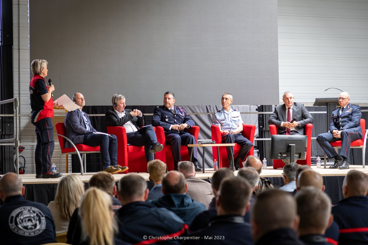 sdis86's tweet photo. #JTIUV2023 : retrouvez l'ensemble des #animations et #conférences des Journées techniques #IUV sur son compte officiel !

👉 c'est par ici : https://t.co/MbCLm7TXBx https://t.co/P6cGnAfeSn
