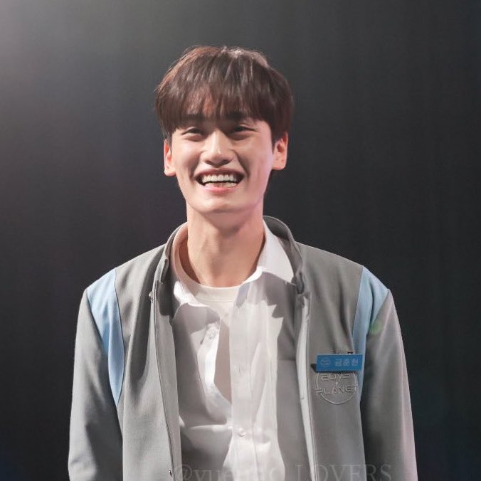 zzun2na's tweet photo. 널 어떻게 잊어 https://t.co/f6Y8VlFRAY