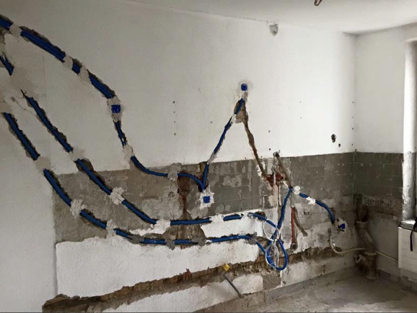 Who needs an electrician anyway?
Author: u/itsTyrion
reddit.com/r/cablegore/co…
via r/CableGore