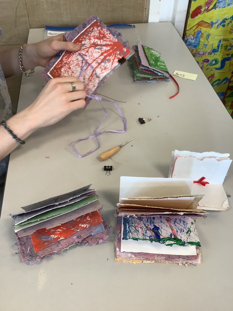 MadeAtHighshore's tweet photo. 13l are busy #bookbinding using #recycled and #handmade papers to make #notebooks and #journals
#enterprise #experimentinbookbinding https://t.co/aHO2bPMAuW