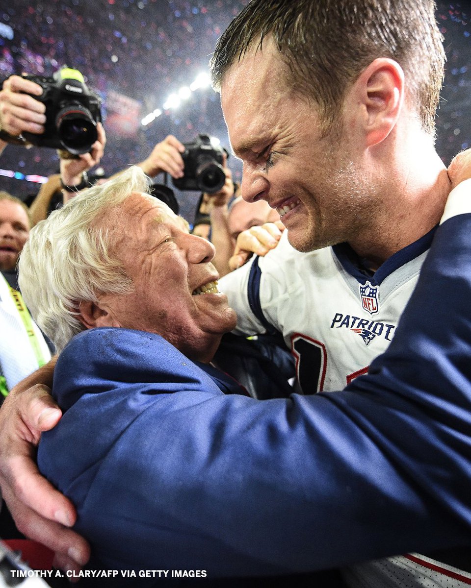 espn's tweet photo. Robert Kraft announced the Patriots will welcome back Tom Brady for their home opener and honor him for his years in New England 🙌 https://t.co/YRRORAxIKu