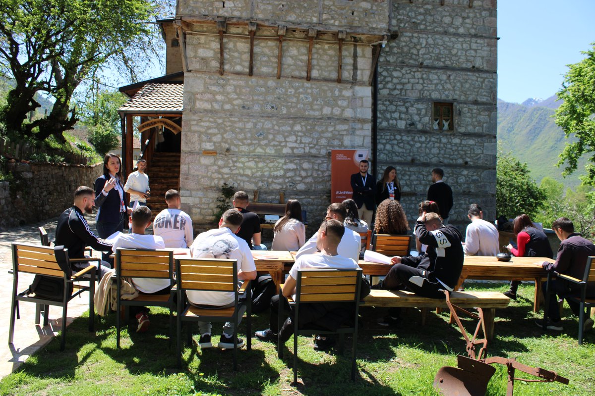 WeBalkans's tweet image. ✉️ Elections
⚖️ Political rights
🤝 Youth participation

#YEAs continue the #IDecide Awareness Campaign on local elections in #Albania 🇦🇱