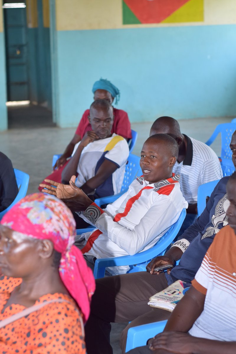 DAbrahamB's tweet image. For the war on tackling the effects on climate change to be won, we need the input of the local residents from the Elderly to the Women, the youth and PWDs. Gratitude to @Wanavijiji_sdi for holding an #FGD on climate change #VulnerabilityMapping @WeAreVCA @KYC_TV @KisumuCountyKE