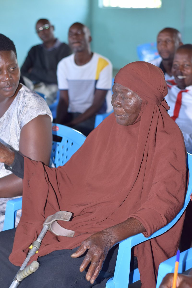 DAbrahamB's tweet image. For the war on tackling the effects on climate change to be won, we need the input of the local residents from the Elderly to the Women, the youth and PWDs. Gratitude to @Wanavijiji_sdi for holding an #FGD on climate change #VulnerabilityMapping @WeAreVCA @KYC_TV @KisumuCountyKE