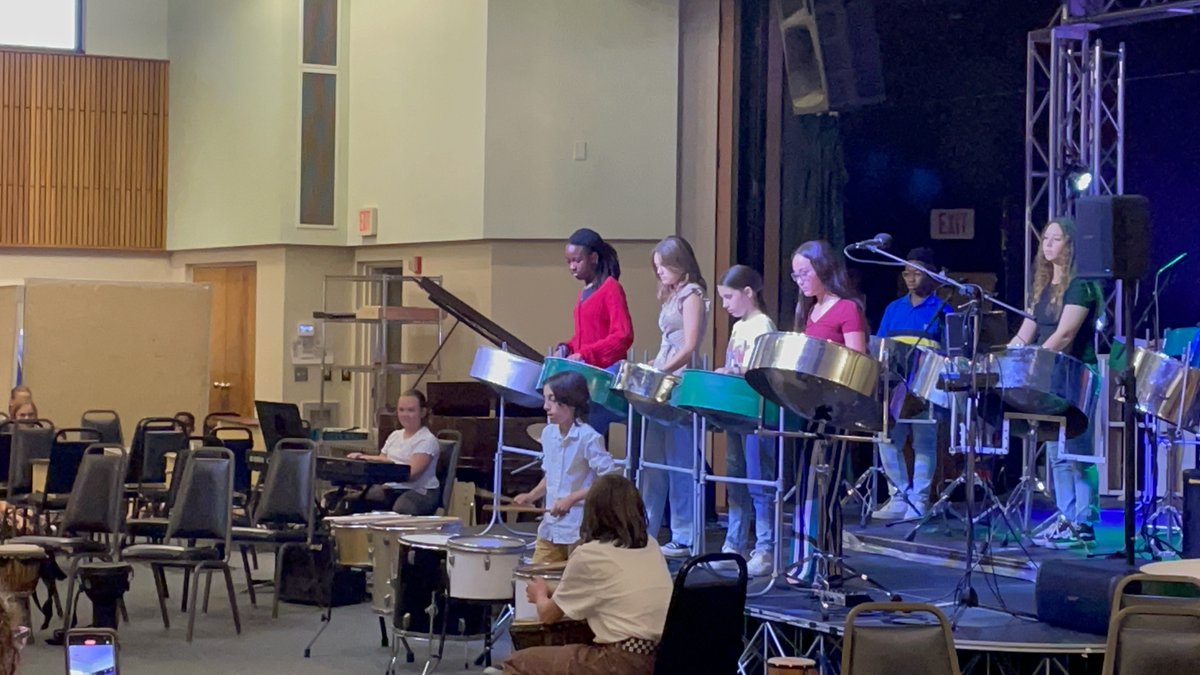 OurSaviorFLsch's tweet photo. Part 2 - #osls Fine Arts Festival! #livelove #golivelove #finearts #music #stem https://t.co/zXdqf2ET8s