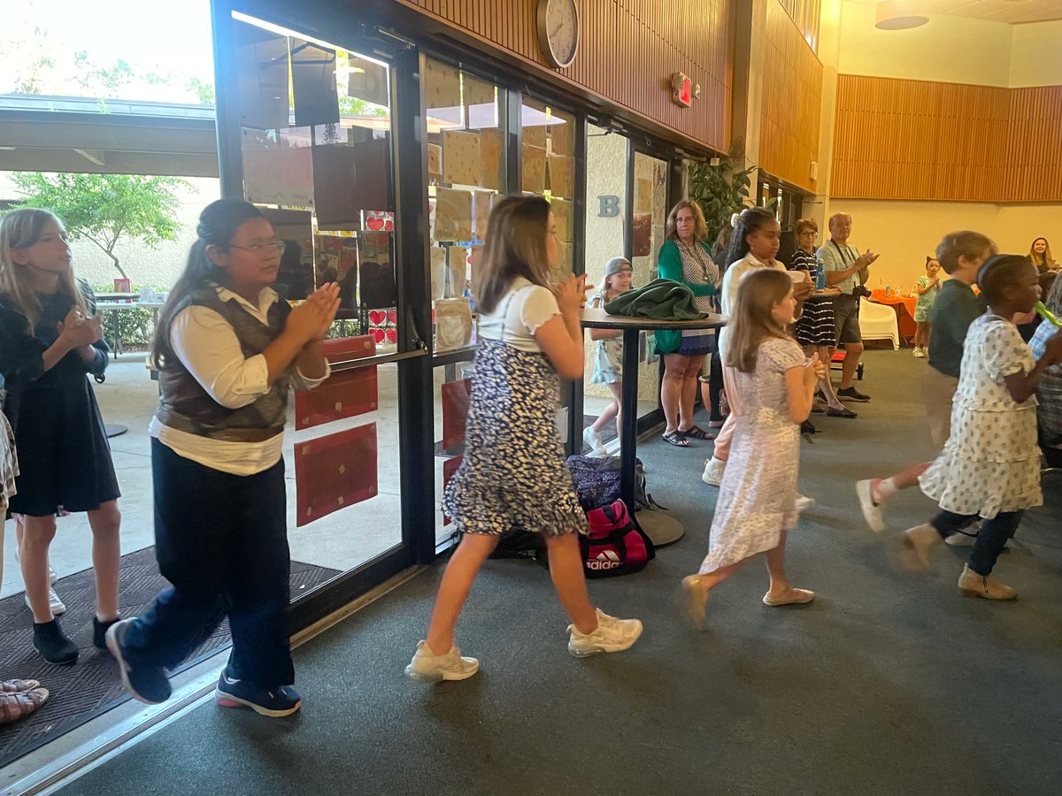 OurSaviorFLsch's tweet photo. Part 2 - #osls Fine Arts Festival! #livelove #golivelove #finearts #music #stem https://t.co/zXdqf2ET8s