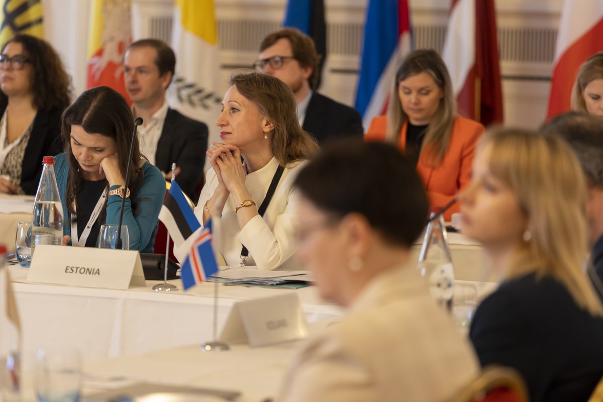 hans_kluge's tweet photo. Valuable discussions on how to make sure small countries have access to the medicines and treatments their citizens need, and can harness digital solutions to advance health - at the Small Countries Initiative meeting today
#WHOSCI23 https://t.co/zJhz4fY060