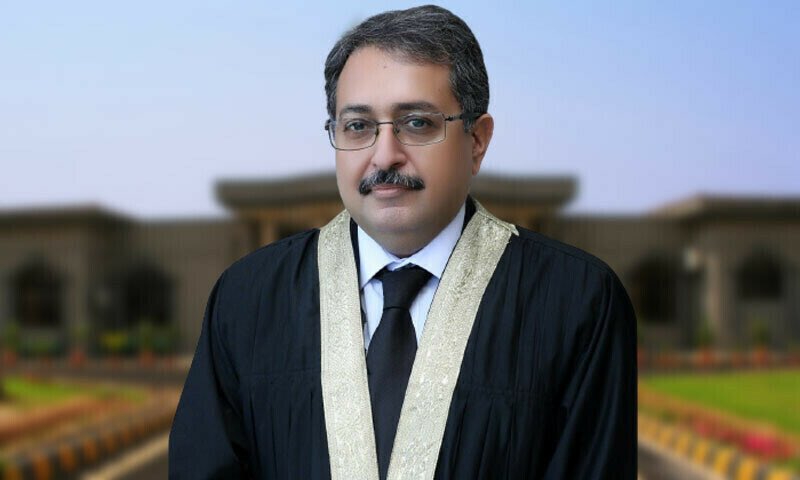 justujuuu's tweet image. If Justice Aamer Farooq has any shame left in him he would resign immediately.

His decision regarding Imran Khan was invalidated yesterday by two judges of IHC. Today the Supreme Court also invalidated his decision.
