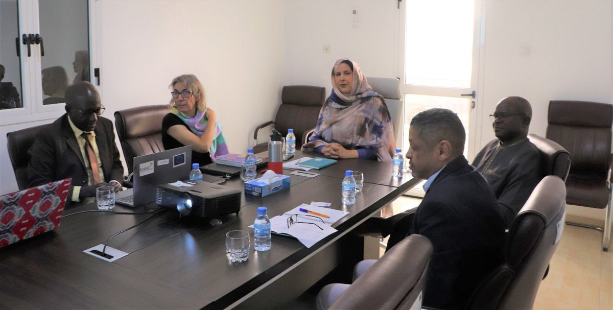 unfpamauritania's tweet photo. Le Représentant de @unfpamauritania en visite à la Caisse Nationale de Solidarité en Santé CNASS : Des pistes de collaboration proposées dans le cadre de l'assurance des femmes vulnérables pour la couverture sanitaire universelle.
#LeaveNoOneBehind
@AbdallahiAmal 
@MSMauritanie https://t.co/Wg8AOJc3K6