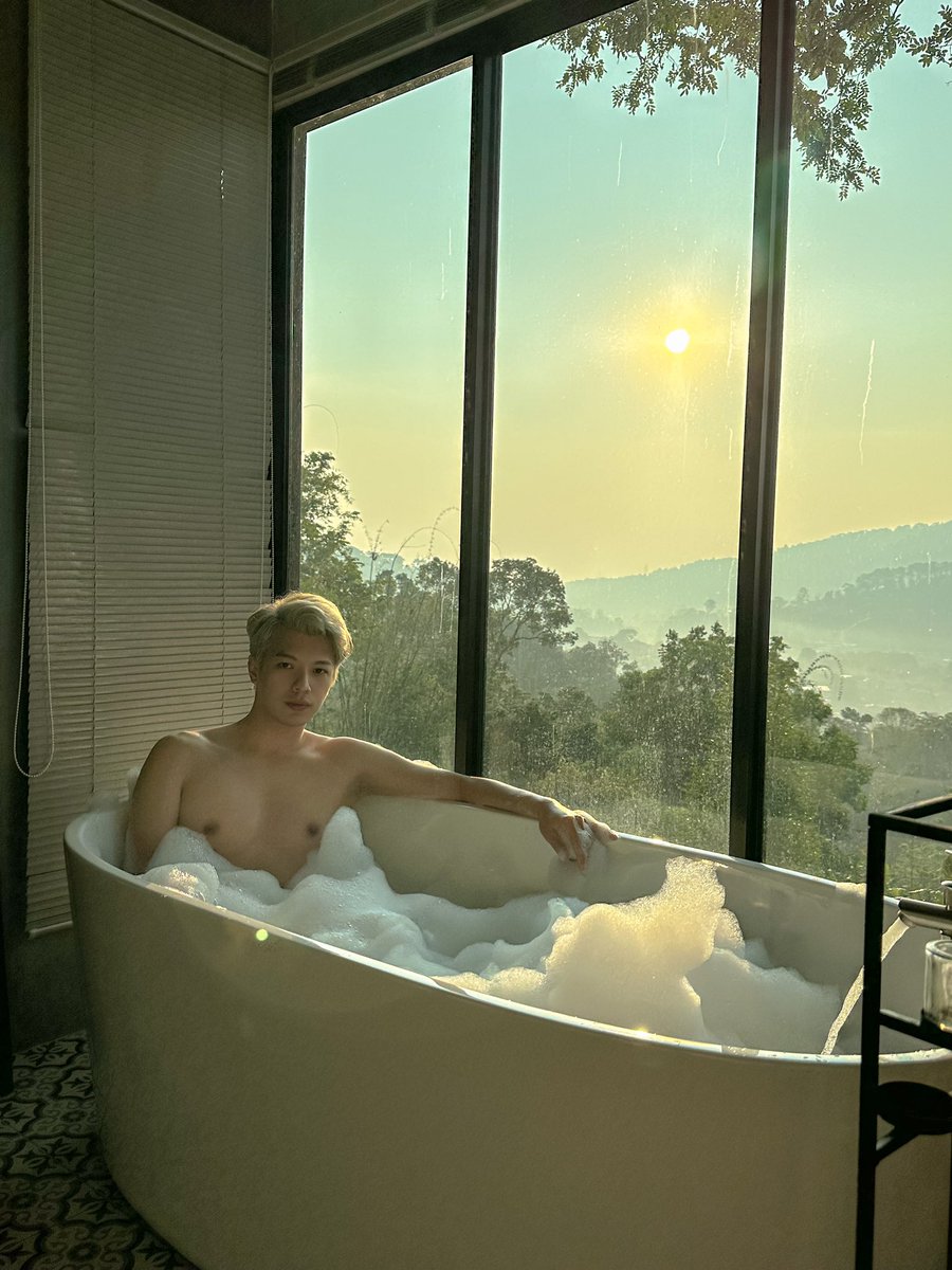 ize_pk's tweet photo. แสงแรก แสงสุดท้าย🛁🫧🌤️ https://t.co/4KHaclggAK