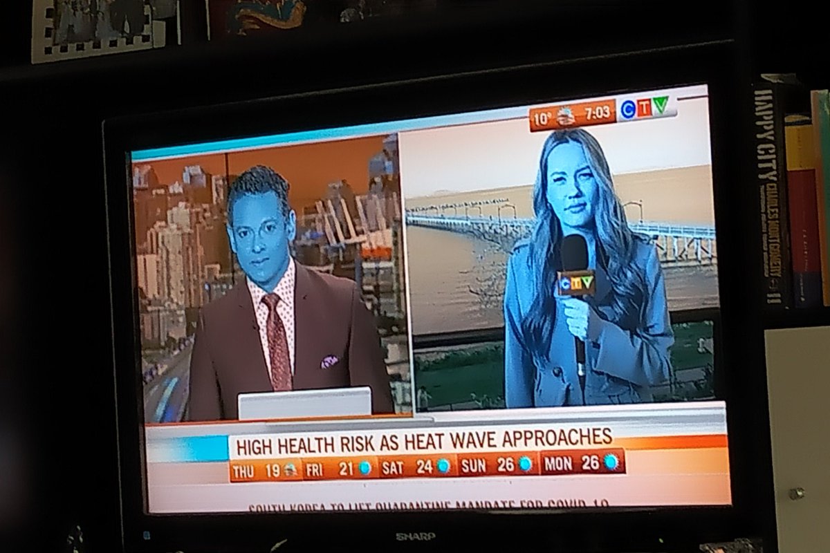 YuEuG's tweet photo. @CTVVancouver Hmm, is it "avatar day" on CTV news? https://t.co/0LfHmJ4Pq4