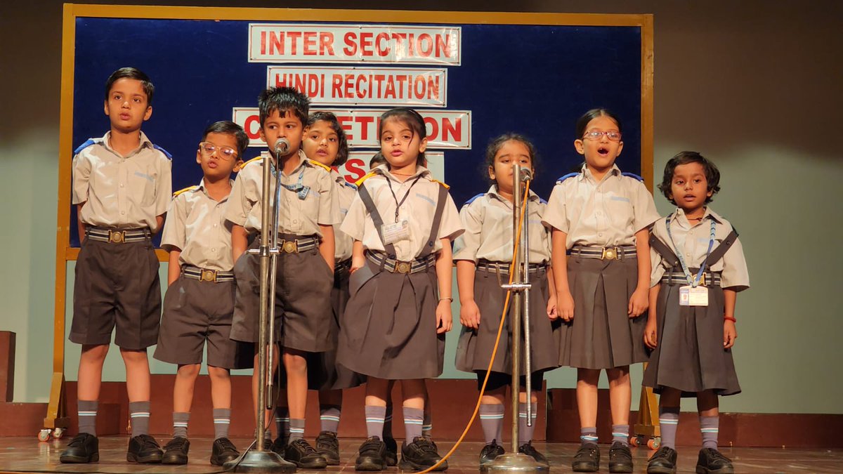GanguliKuhu's tweet photo. Hindi group recitation # std. 1# Foundational stage #Ahlcon Public school https://t.co/ZOk4cyoipj